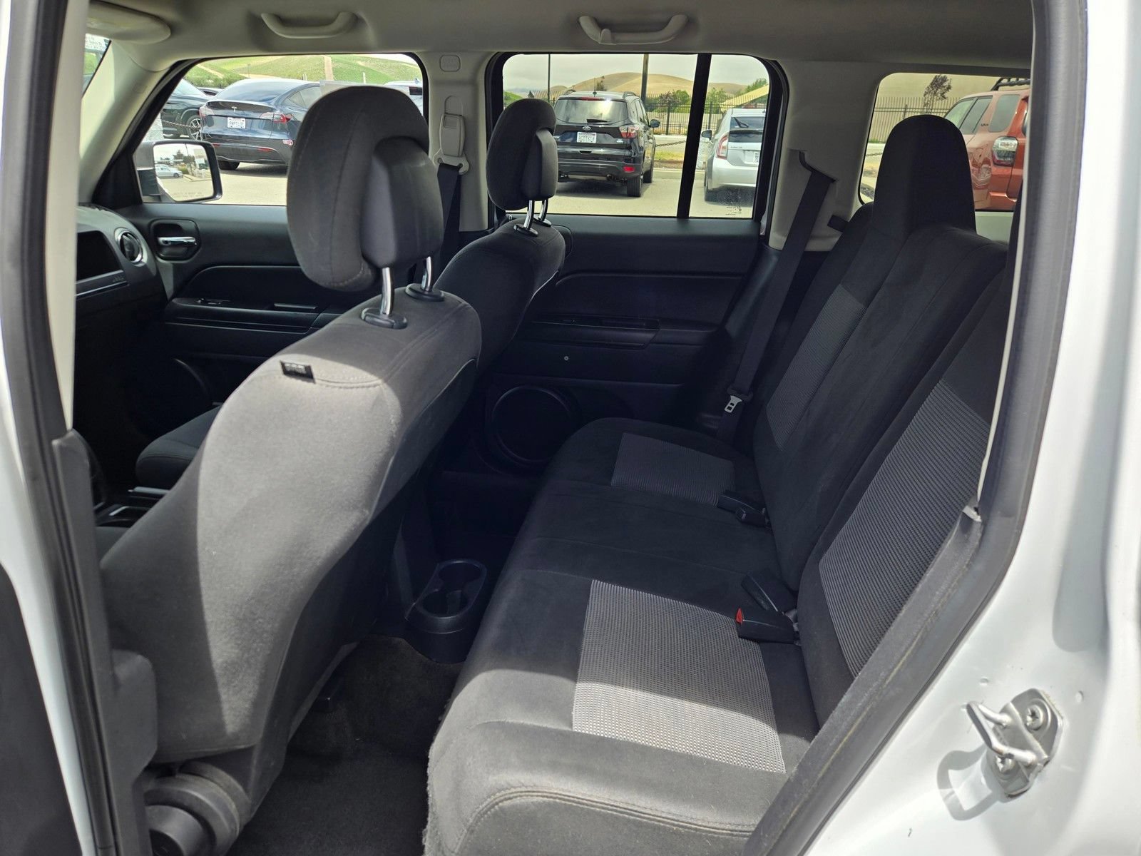 Used 2017 Jeep Patriot Latitude AWD/4WD image 12