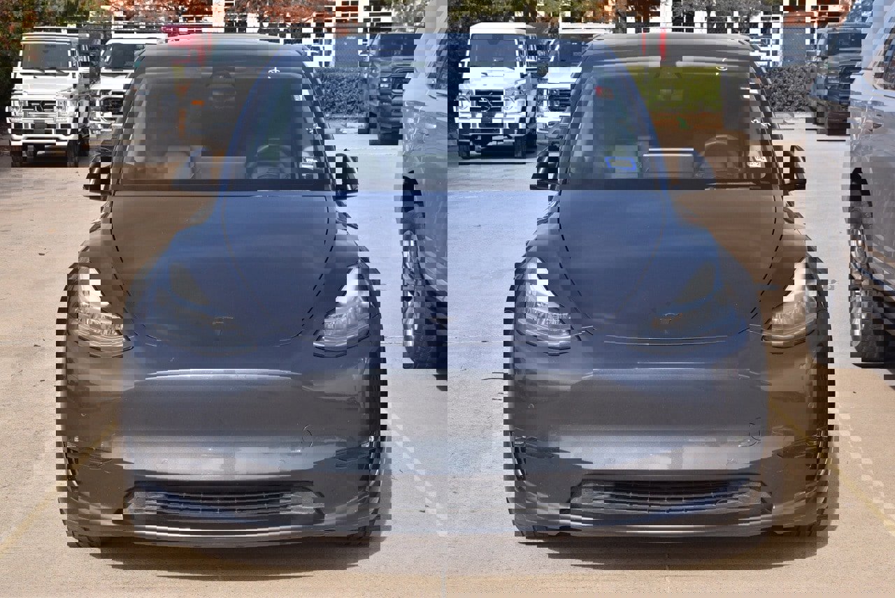 Used 2021 Tesla Model Y Long Range image 3