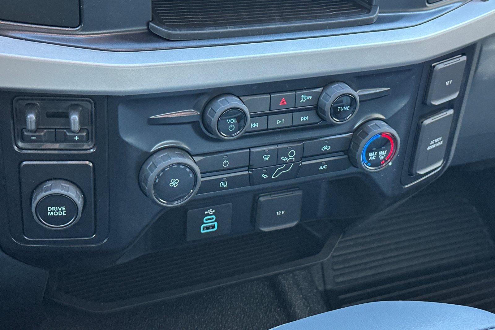 New 2026 Ford F450 XL w/ XL Chrome Package image 18