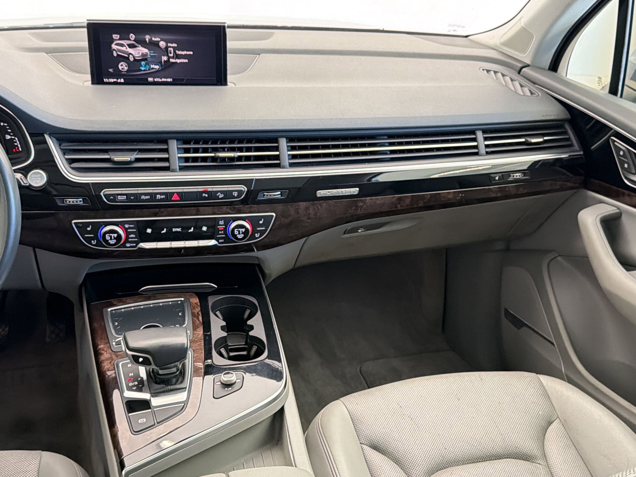 Used 2017 Audi Q7 3.0T Premium Plus w/ Premium Plus Package image 29