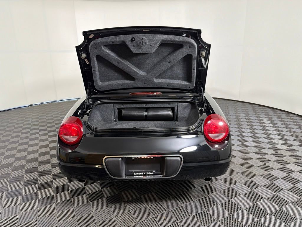 Used 2002 Ford Thunderbird RWD image 14