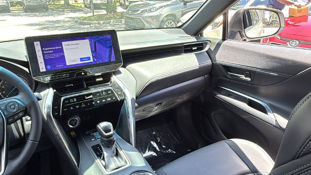Certified 2023 Toyota Venza XLE AWD/4WD image 16