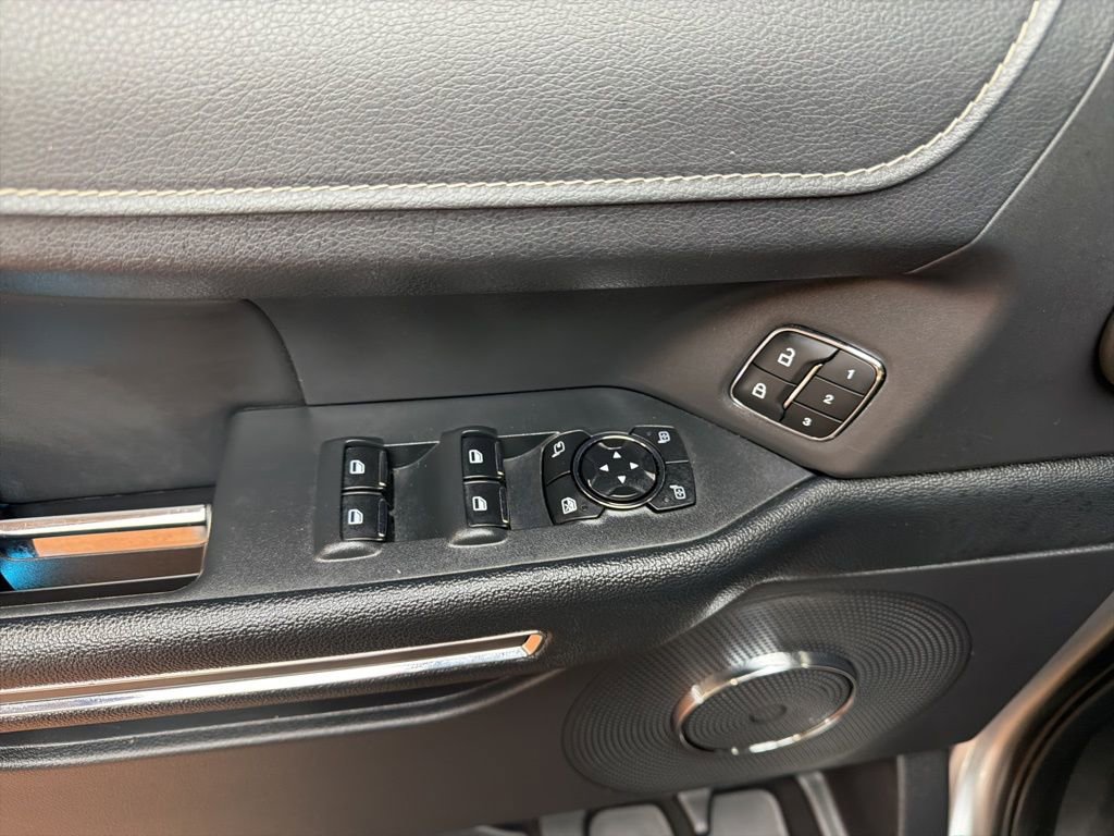 Used 2024 Ford Expedition Max XLT image 24