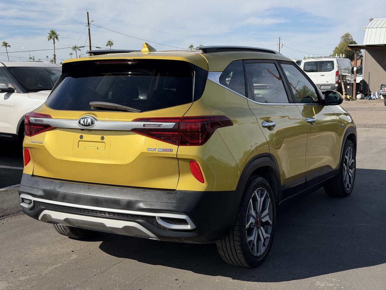 Used 2021 Kia Seltos SX w/ SX Sunroof Package image 9