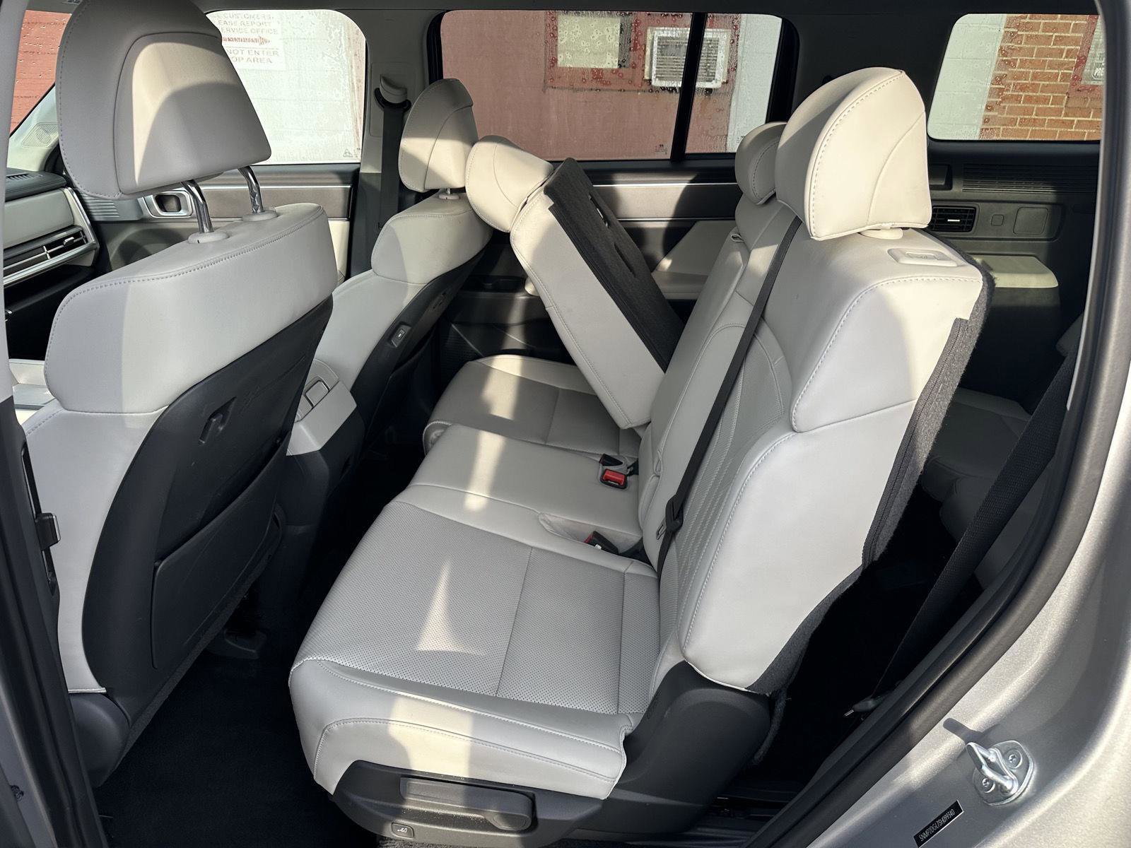 Used 2025 Hyundai Santa Fe SEL image 14