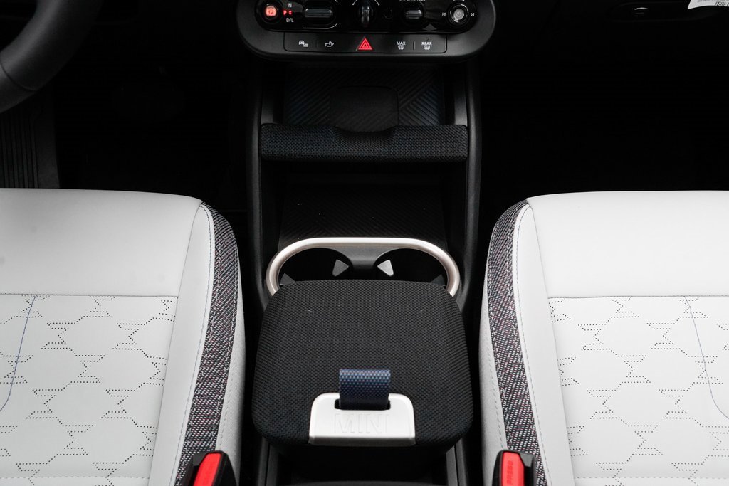 Certified 2025 MINI Cooper Countryman S image 16