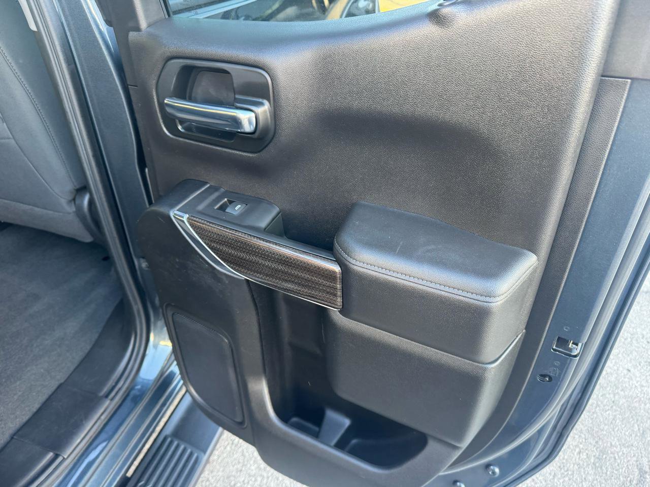 Used 2021 Chevrolet Silverado 1500 RST image 27