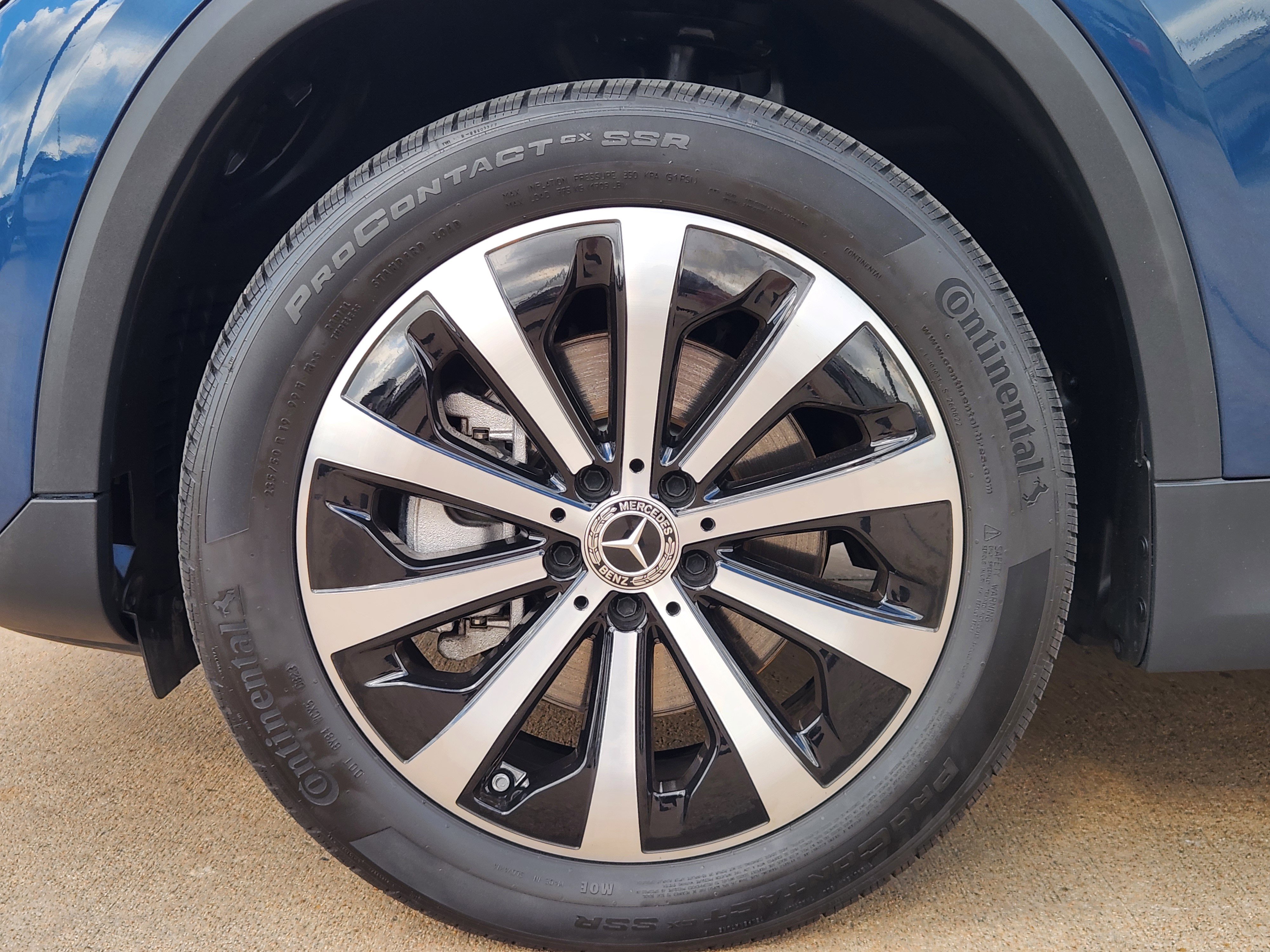 Used 2023 Mercedes-Benz GLA 250 4MATIC image 11