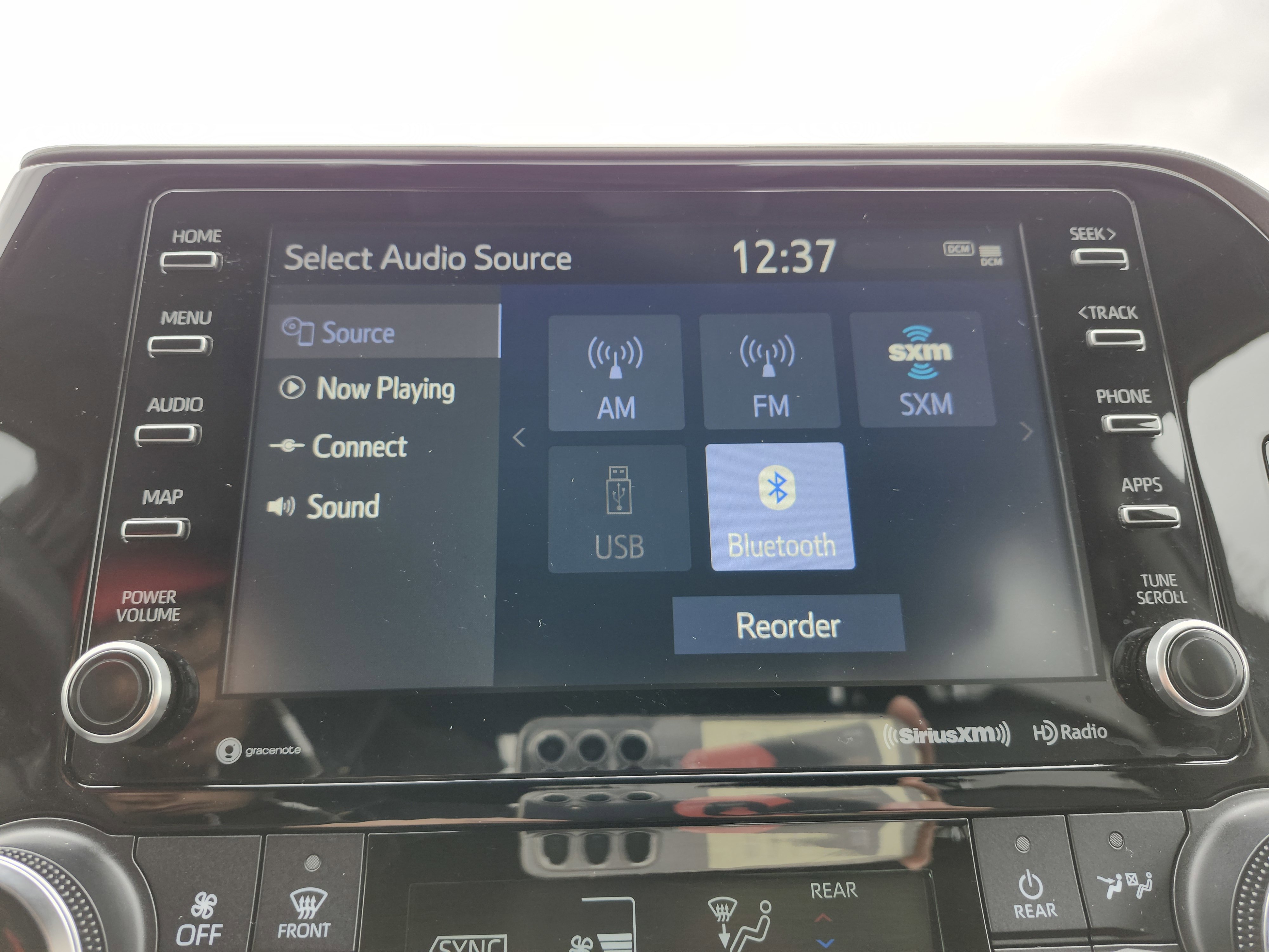 Used 2022 Toyota Highlander XLE image 7