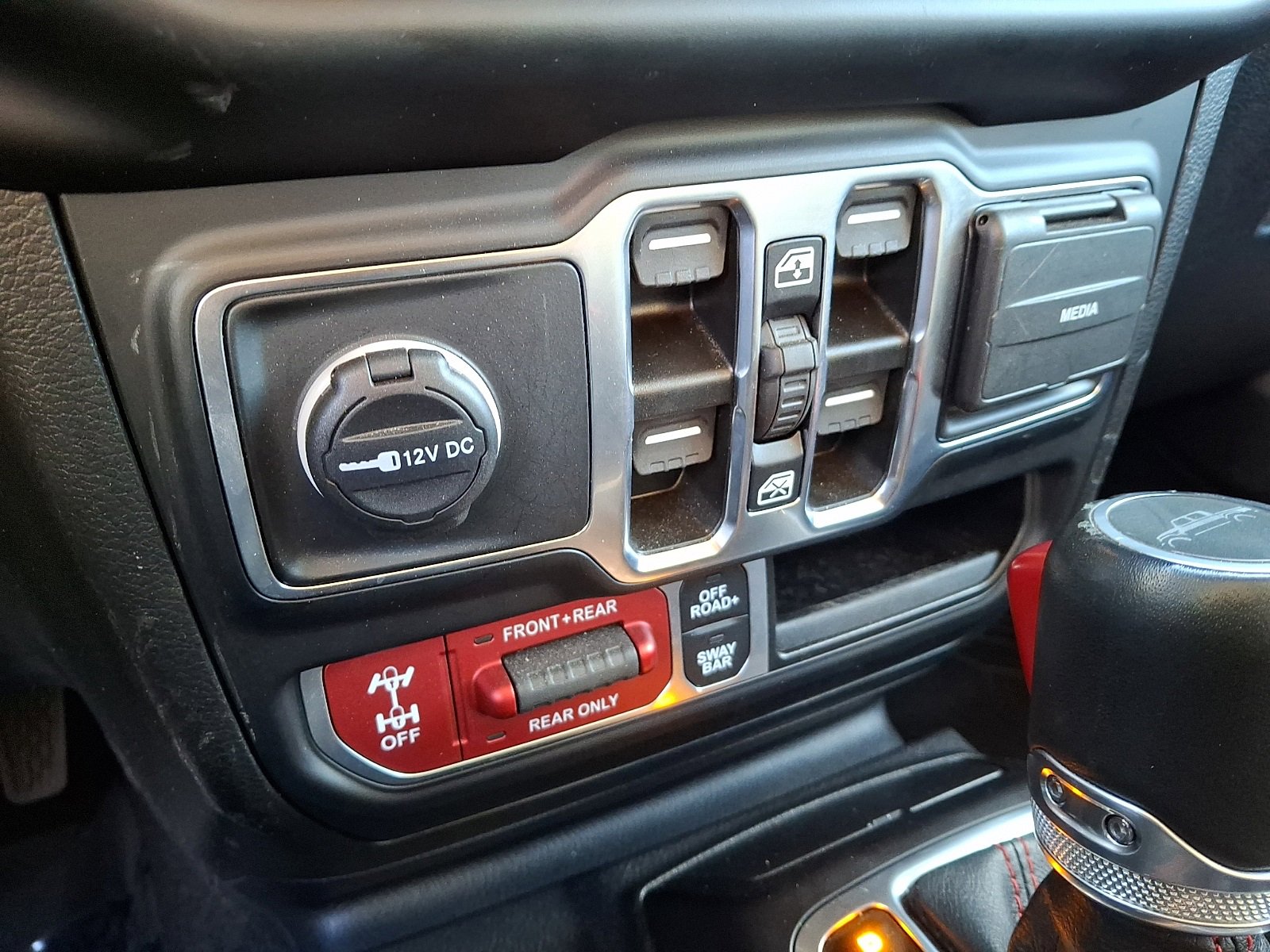 Used 2023 Jeep Gladiator Rubicon w/ LED Lighting Group image 25