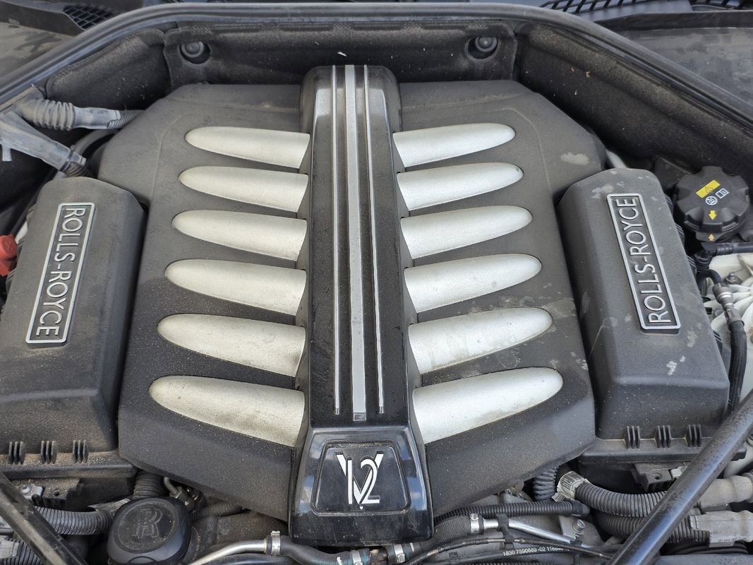 Used 2016 Rolls-Royce Ghost image 36