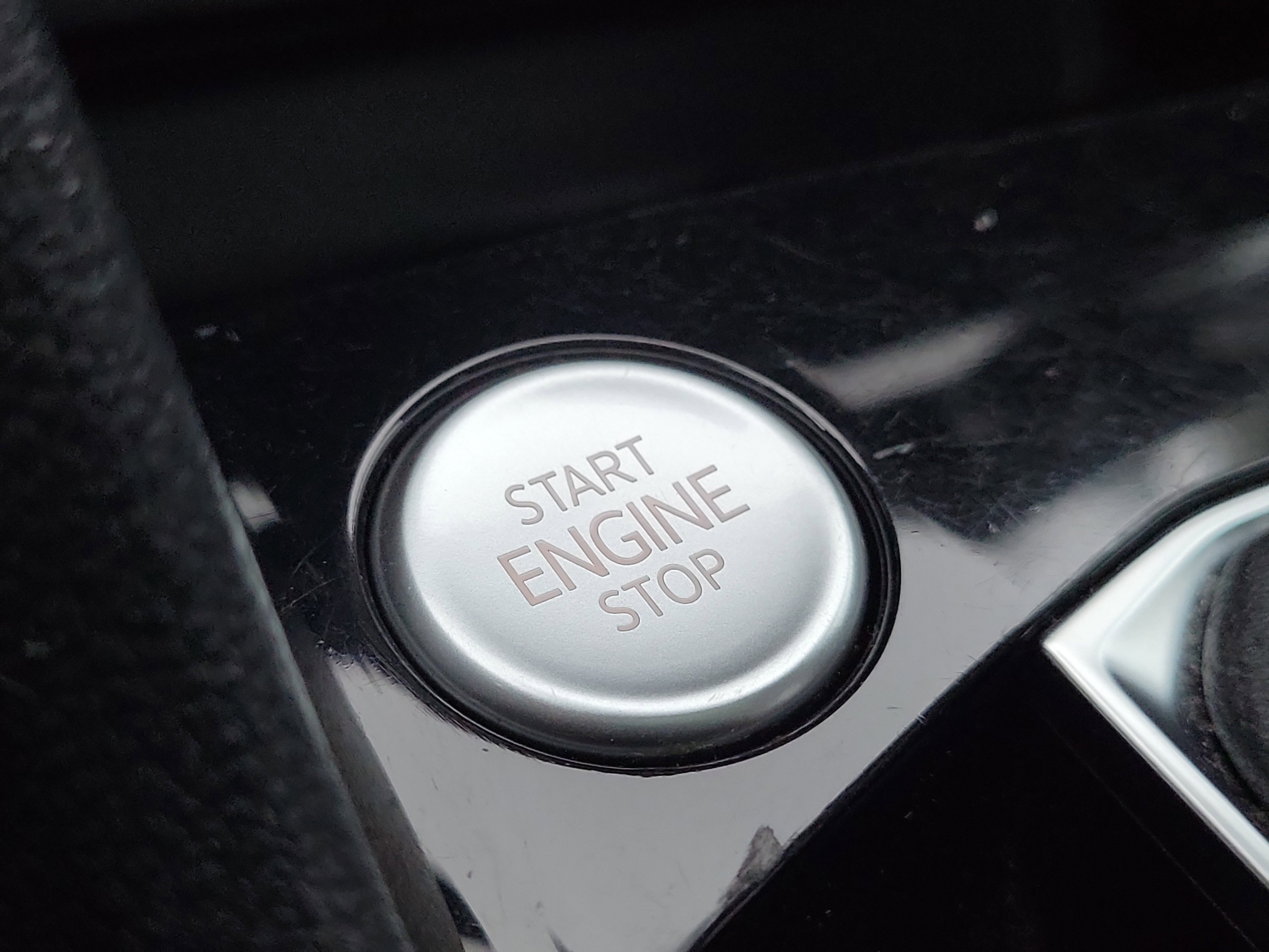 Used 2022 Volkswagen Taos SEL w/ Panoramic Sunroof Package image 30