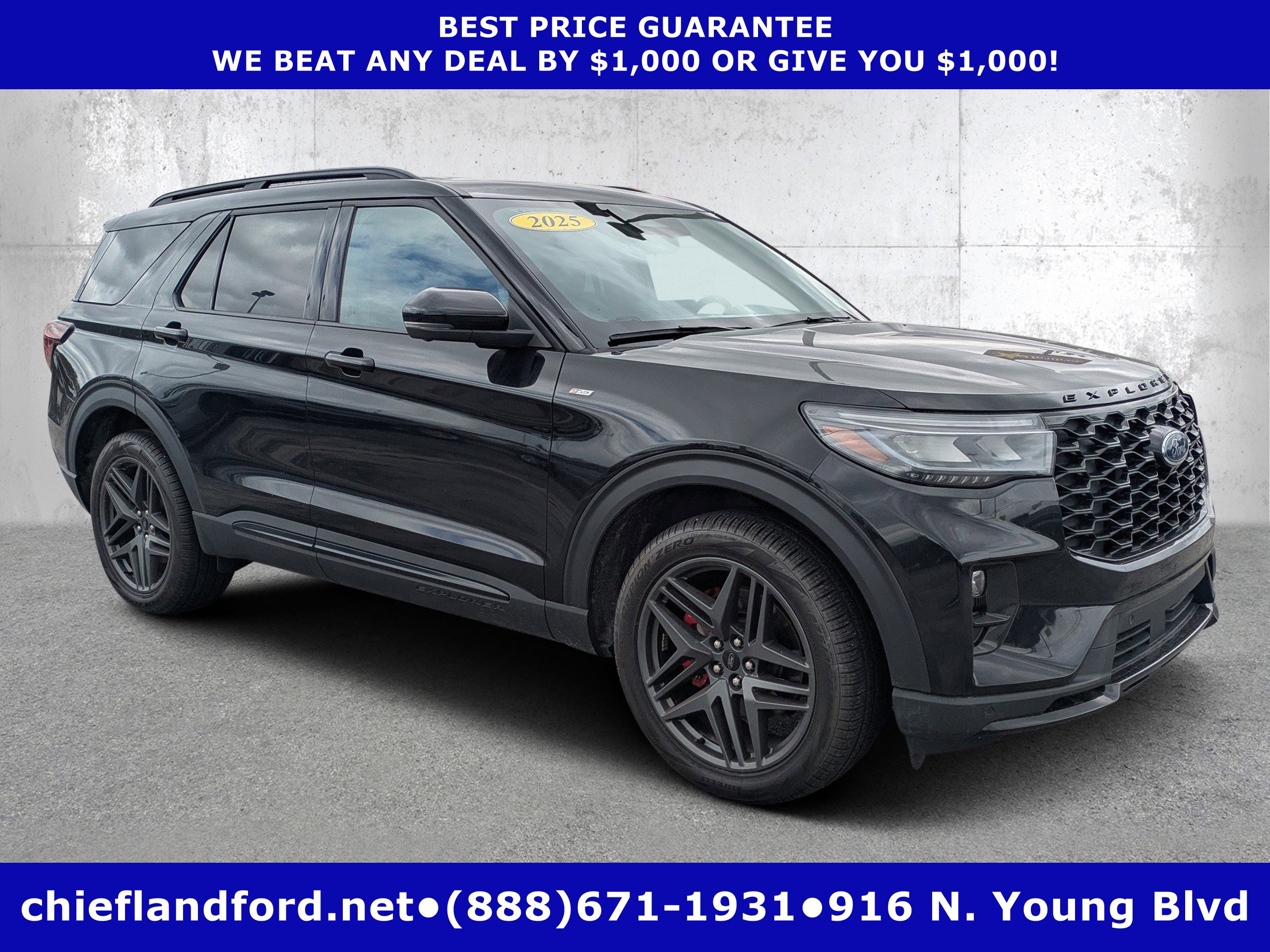 Used 2025 Ford Explorer ST-Line w/ Premium Package image 1