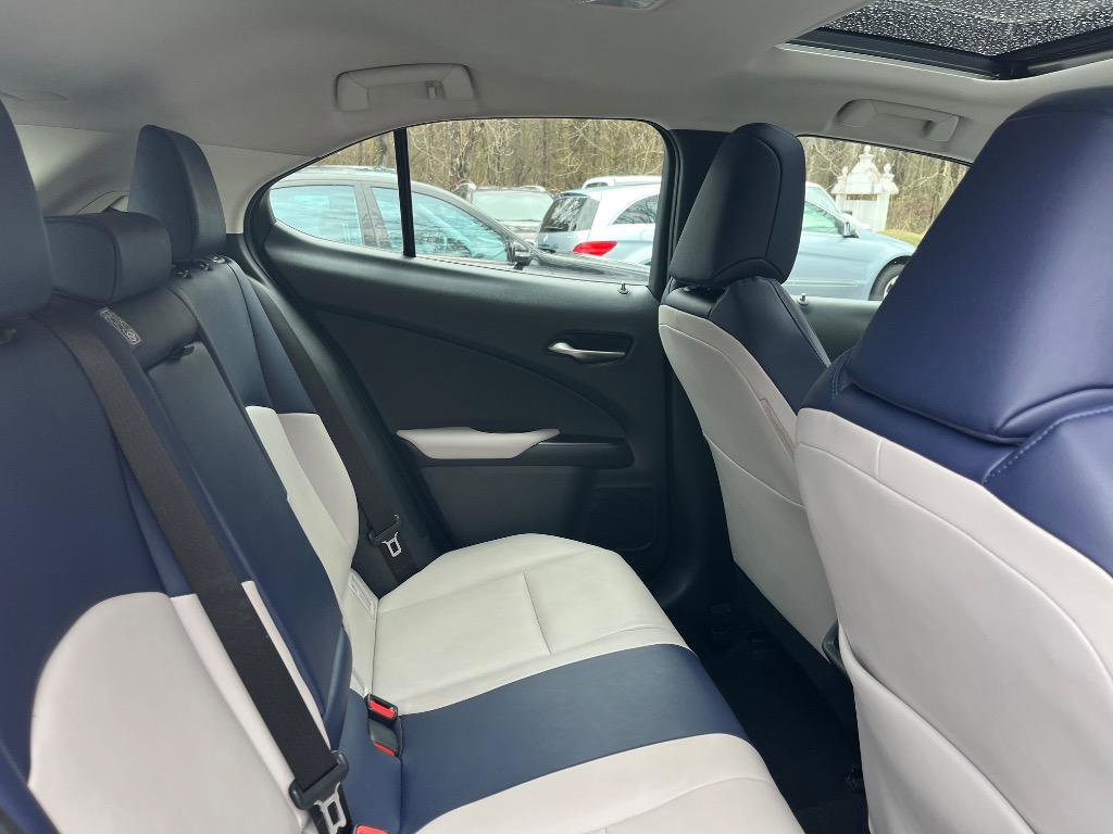 Used 2021 Lexus UX 200 w/ Premium Package image 45