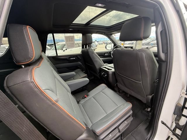 Used 2025 GMC Yukon AT4 w/ AT4 Premium Package AWD/4WD image 19