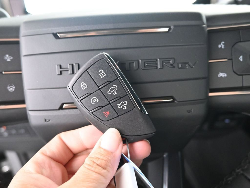 New 2025 GMC Hummer EV 2X image 39