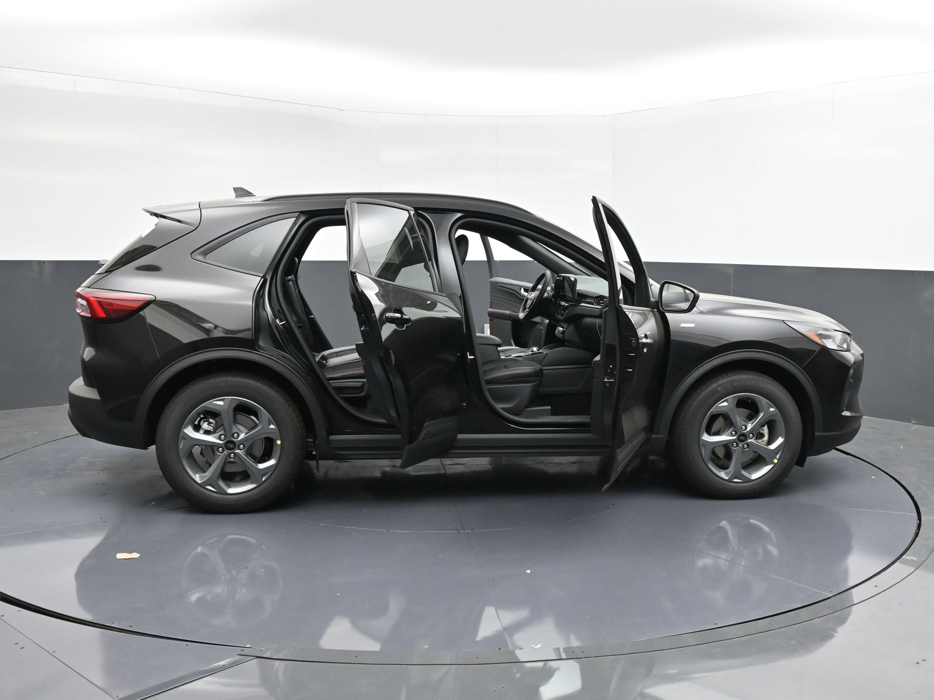 Used 2025 Ford Escape ST-Line w/ Tech Pack #1 image 26