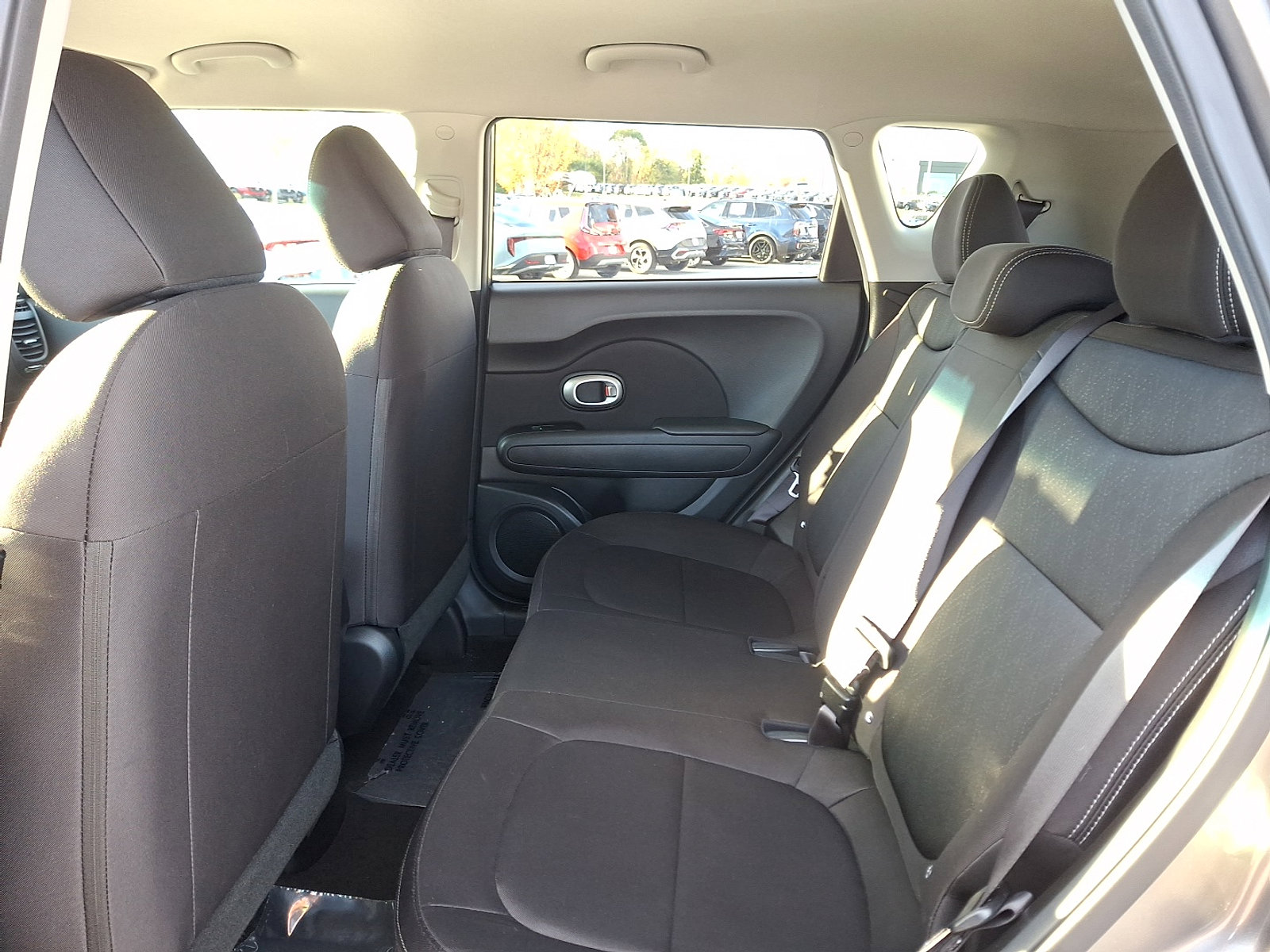 Used 2016 Kia Soul image 11