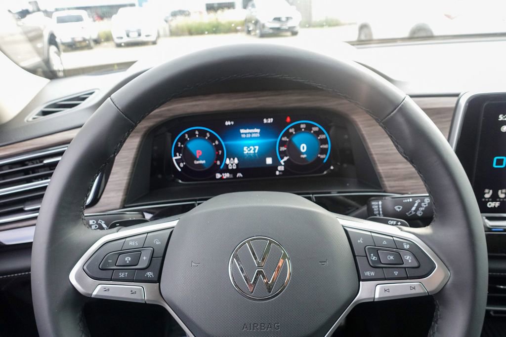 New 2026 Volkswagen Atlas SEL Premium R-Line image 18