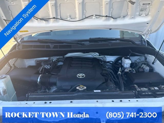 Used 2017 Toyota Sequoia Limited w/ Safety & Convenience Package AWD/4WD image 27