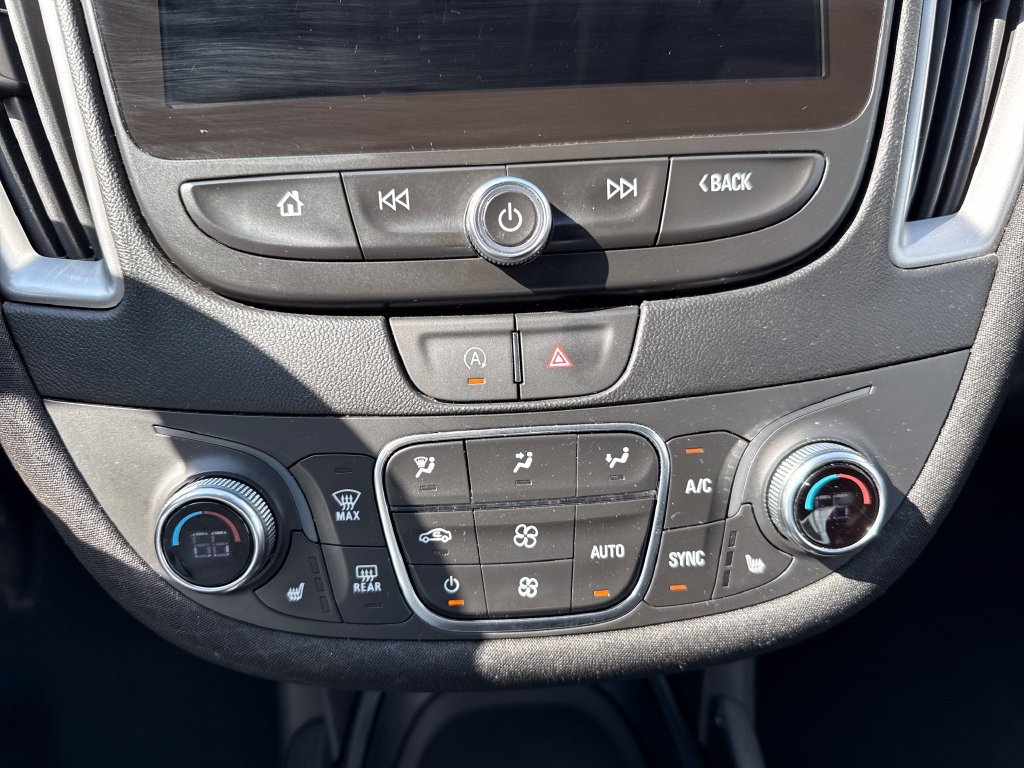 Used 2024 Chevrolet Malibu LT FWD image 14