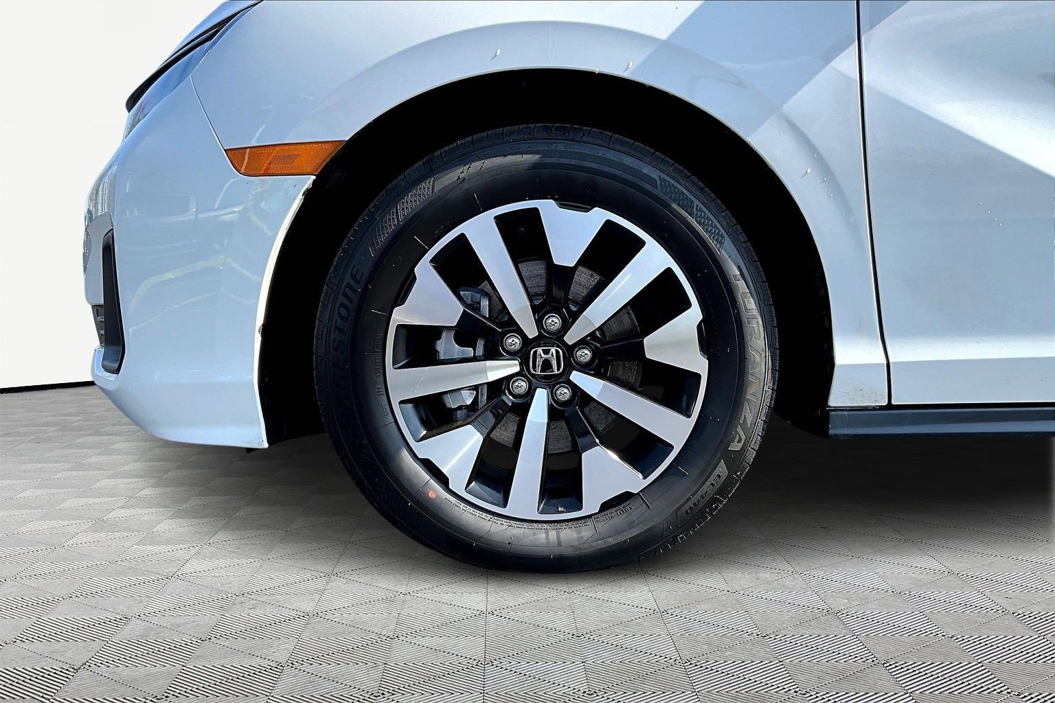 Certified 2026 Honda Odyssey EX-L image 35