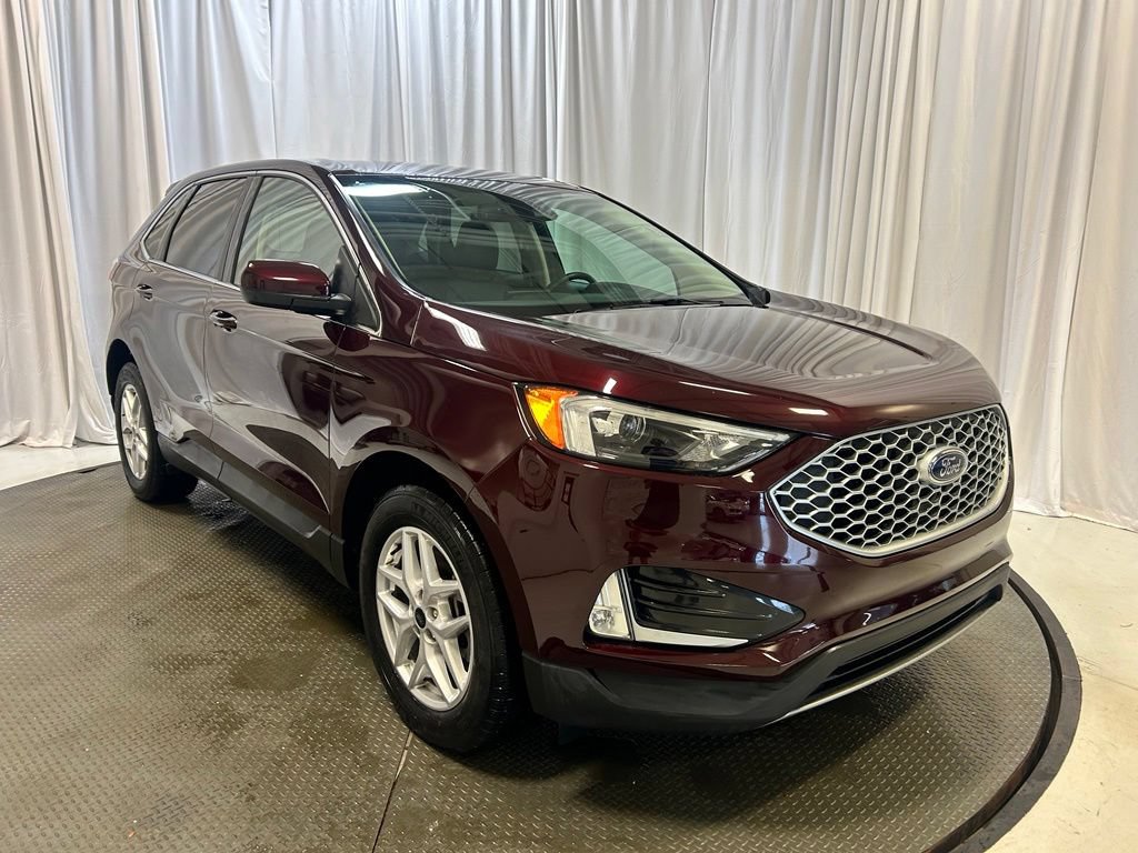 Used 2024 Ford Edge SEL w/ Convenience Package AWD/4WD image 2