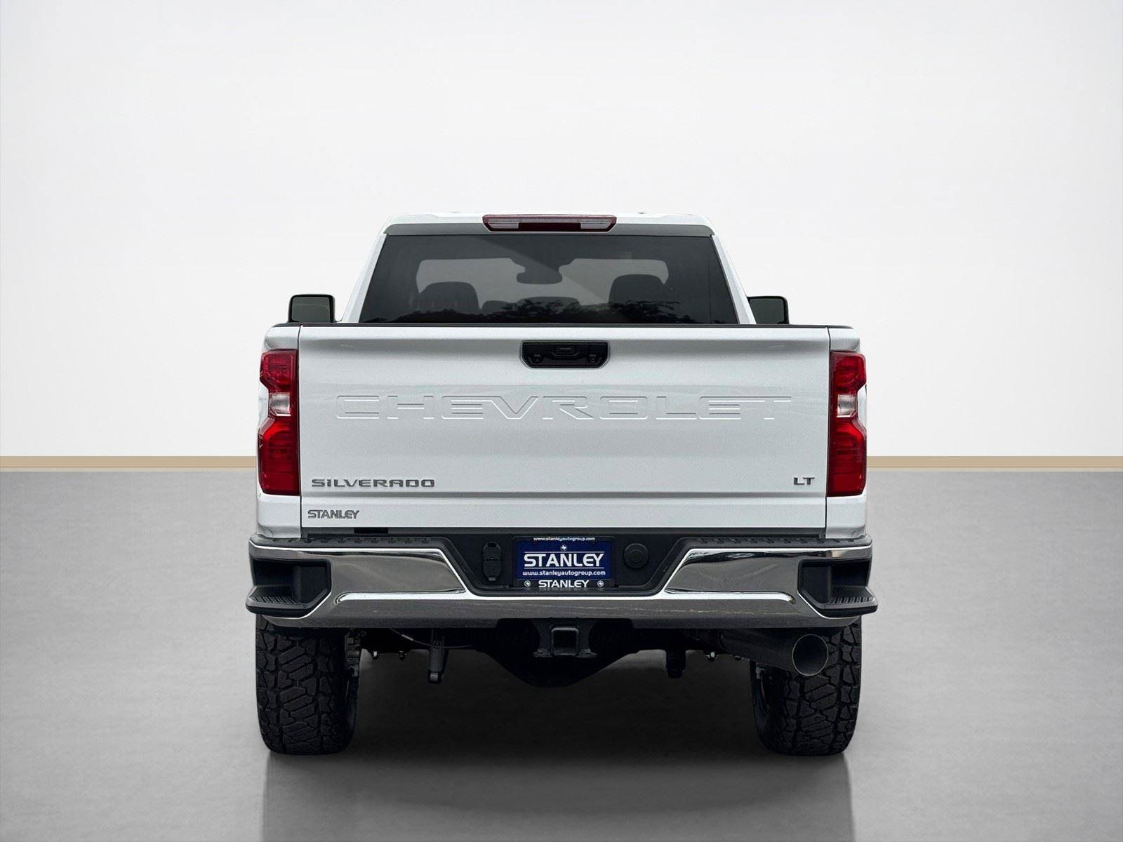 Used 2025 Chevrolet Silverado 2500 LT w/ Convenience Package AWD/4WD image 6