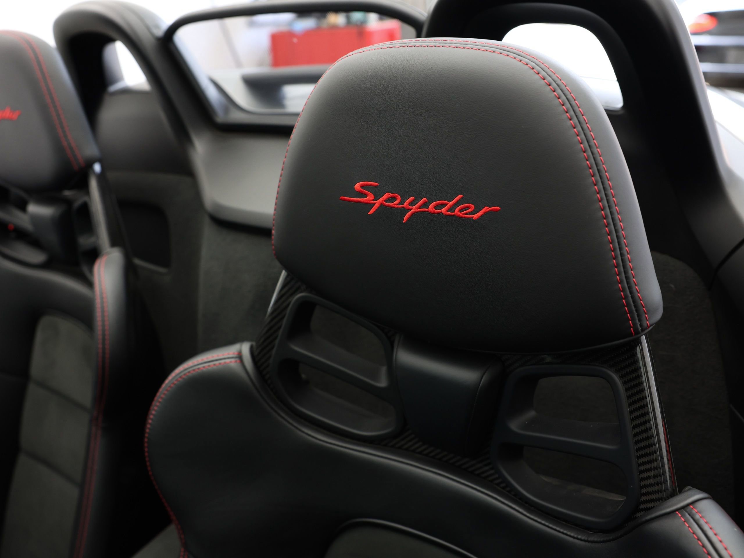 Used 2022 Porsche 718 Boxster Spyder image 16