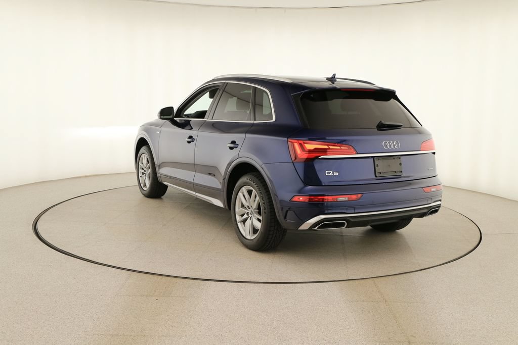 Certified 2022 Audi Q5 2.0T Premium w/ Convenience Package AWD/4WD image 4