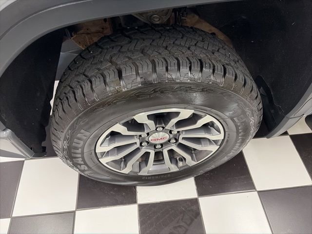 Used 2020 GMC Sierra 1500 AT4 w/ AT4 Premium Package image 5