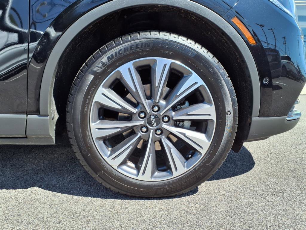 Certified 2022 Lincoln Corsair Reserve w/ Equipment Group 201A image 7