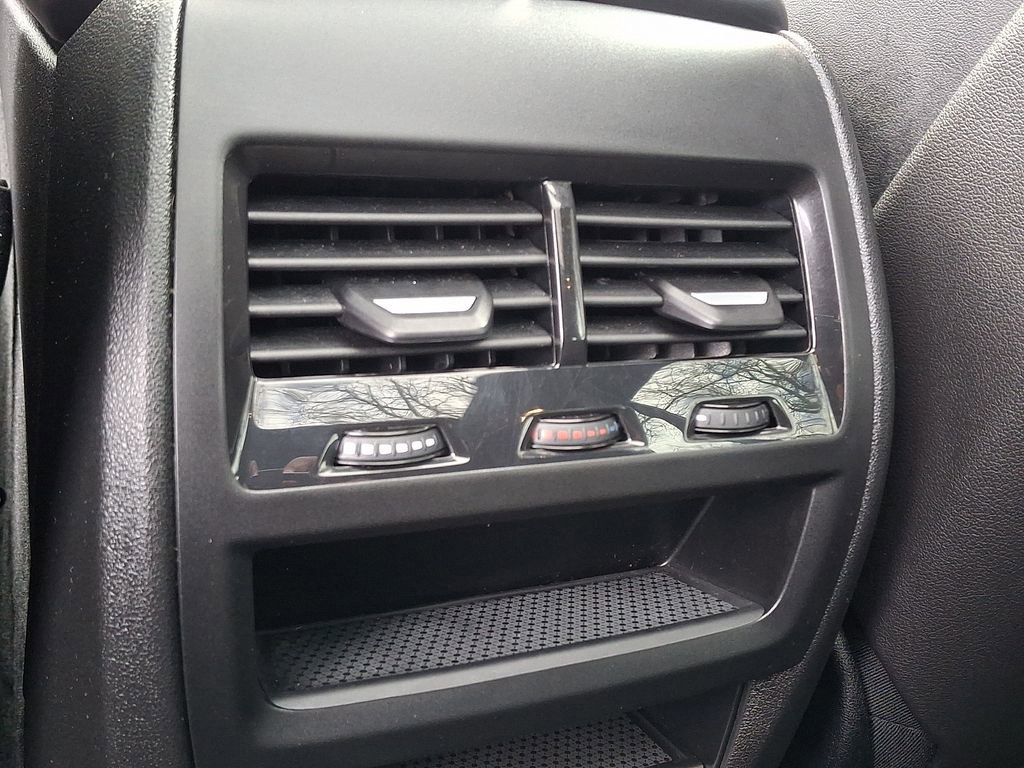 Used 2024 BMW X5 xDrive40i w/ M Sport Package image 11