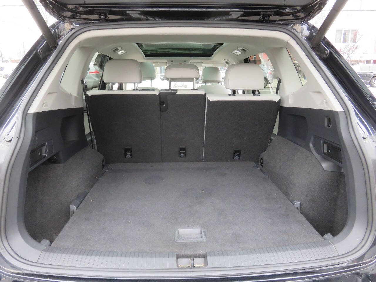 Used 2018 Volkswagen Tiguan SEL image 26