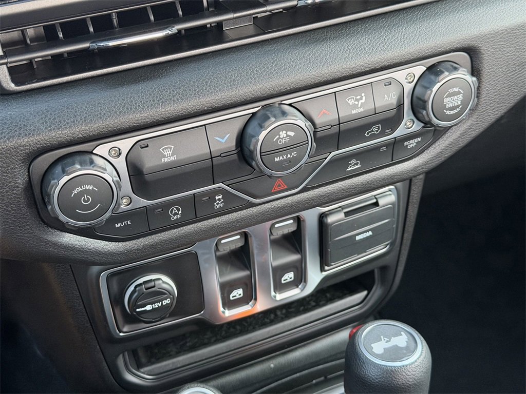 New 2026 Jeep Gladiator Sport image 14