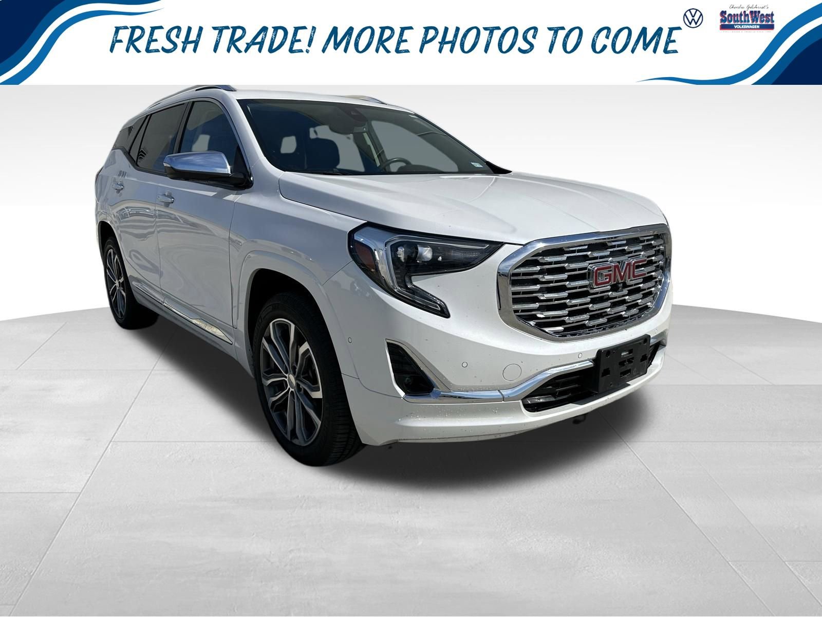 Used 2020 GMC Terrain Denali w/ Denali Premium Package AWD/4WD image 1