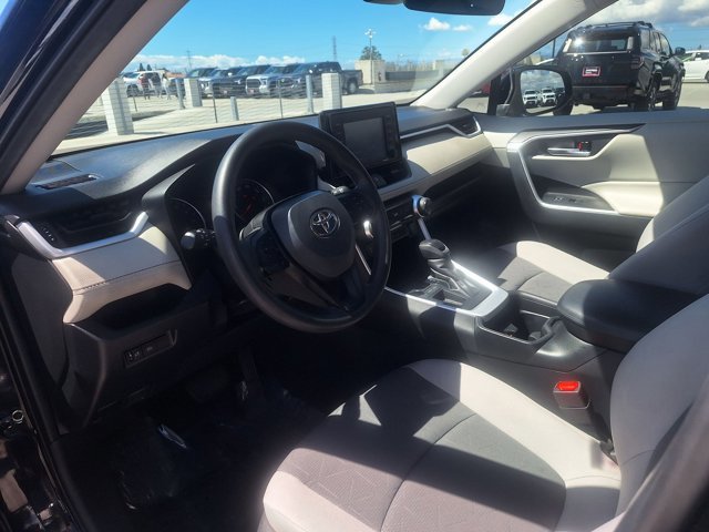 Used 2021 Toyota RAV4 XLE image 9