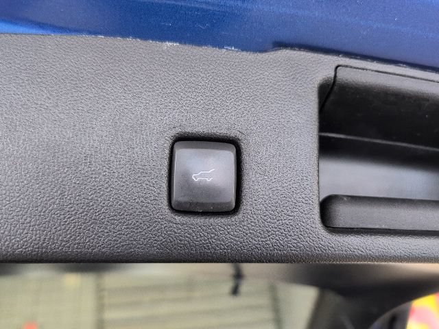 Certified 2023 Ford Escape Platinum AWD/4WD image 32