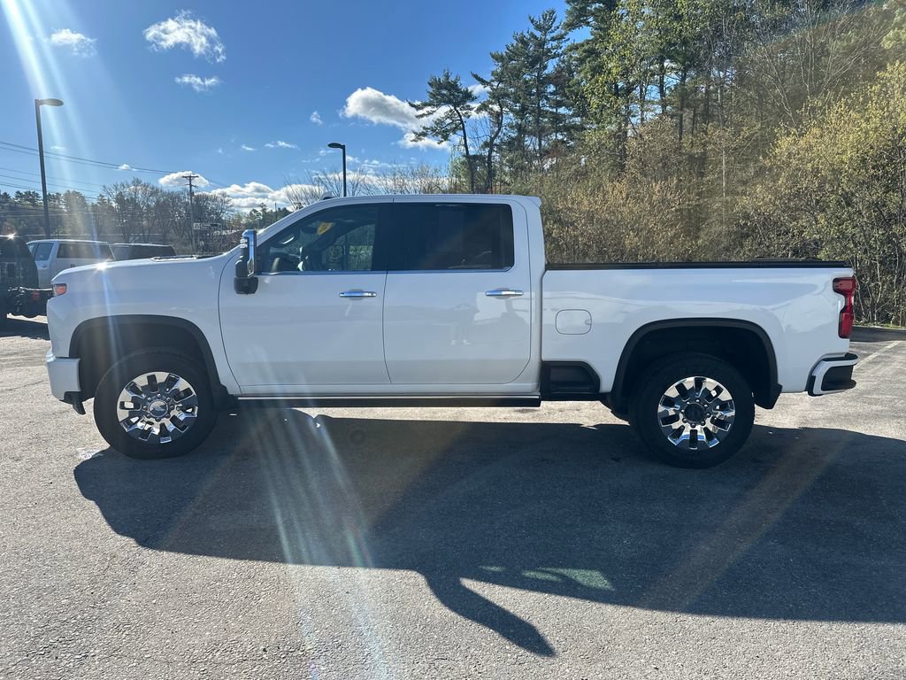 Used 2022 Chevrolet Silverado 2500 High Country w/ LPO, Hitch Package AWD/4WD image 2
