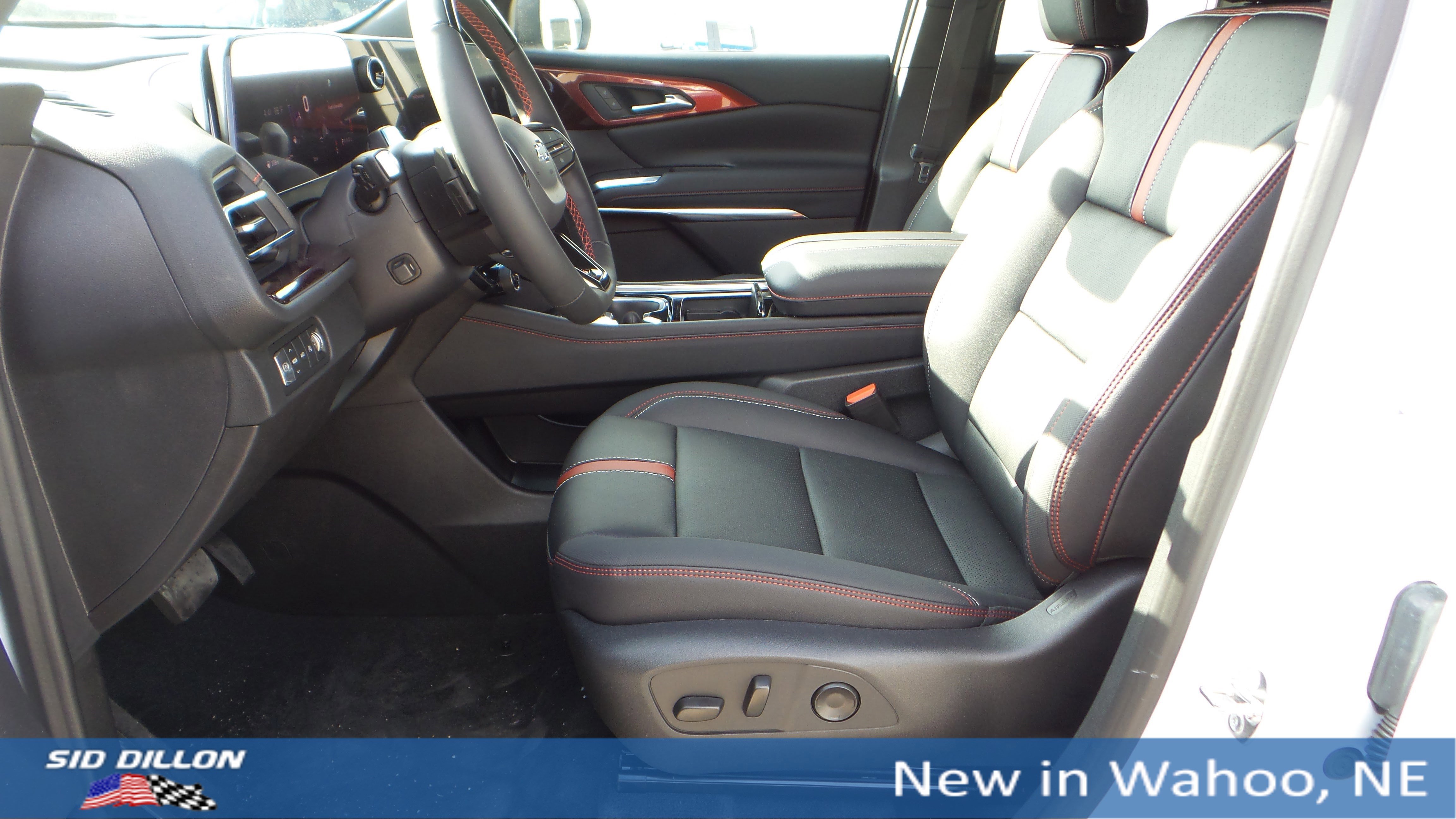 New 2026 Chevrolet Traverse RS image 9