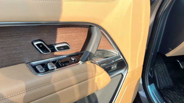 New 2026 Land Rover Range Rover SE image 24