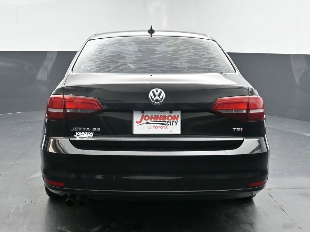 Used 2017 Volkswagen Jetta SE image 7