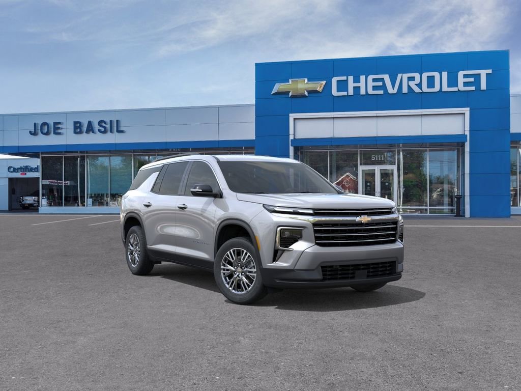New 2026 Chevrolet Traverse LT w/ Driver Confidence Package AWD/4WD image 1