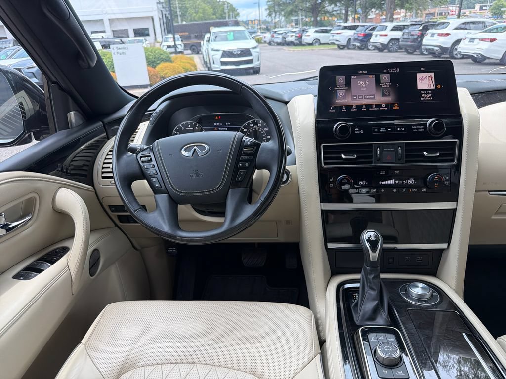 Used 2023 INFINITI QX80 Sensory w/ All-Season Package AWD/4WD image 2