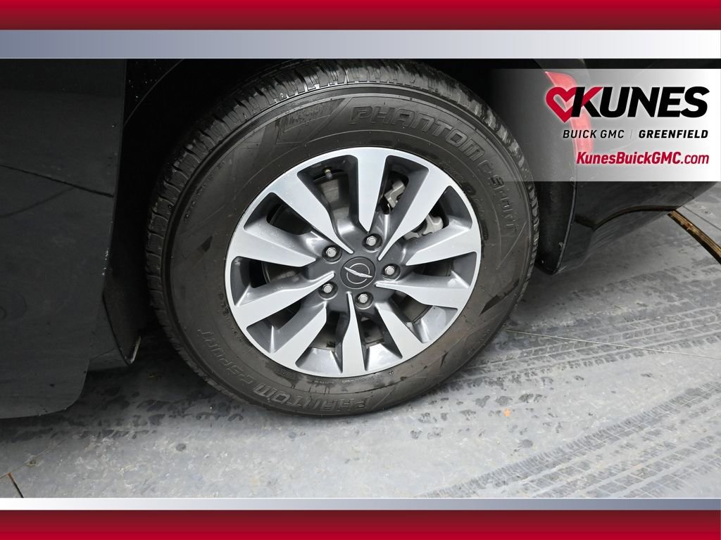 Used 2024 Chrysler Pacifica Select FWD image 14