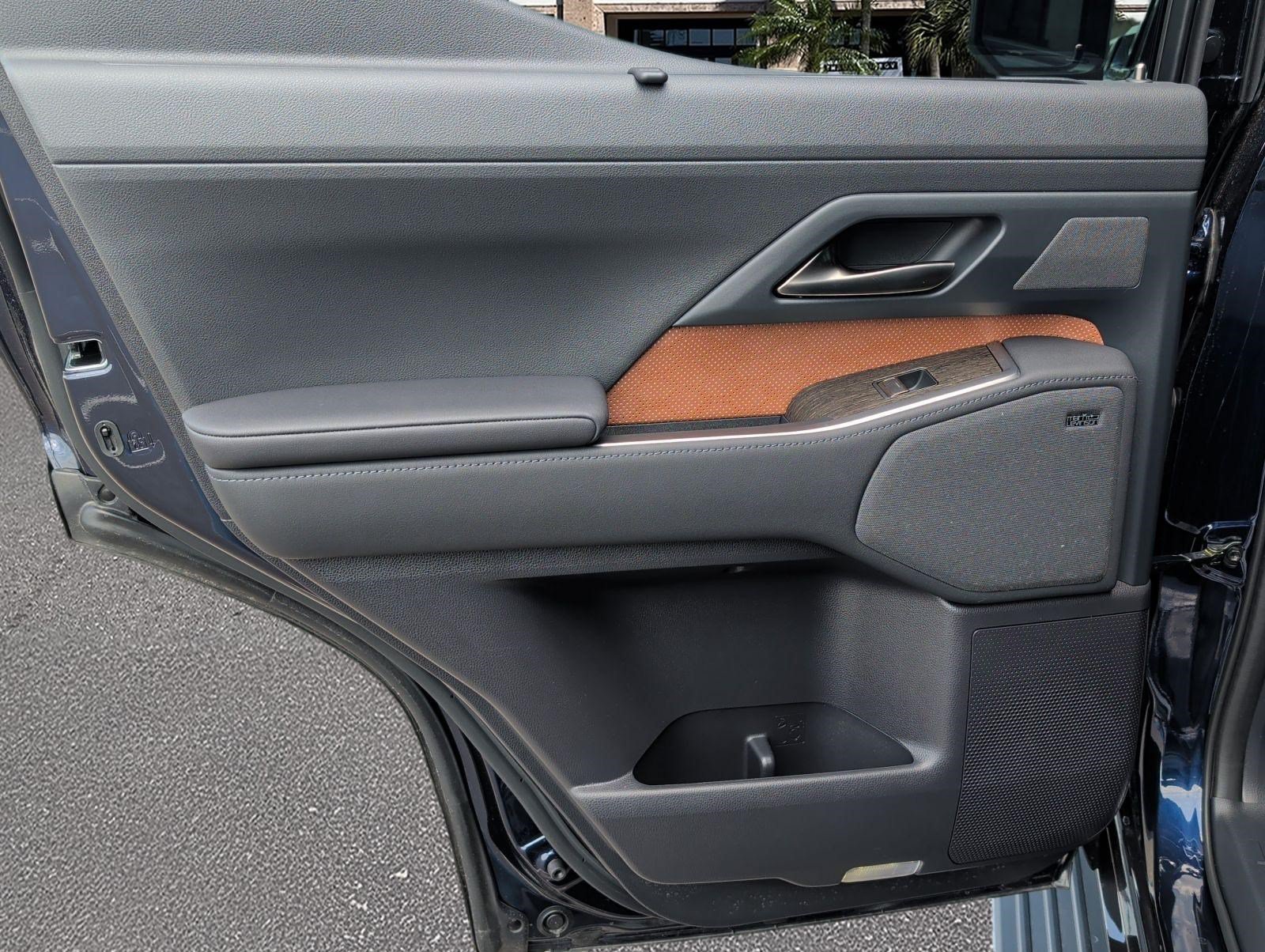 Certified 2026 Lexus GX 550 w/ Accessory Package (2T) AWD/4WD image 24