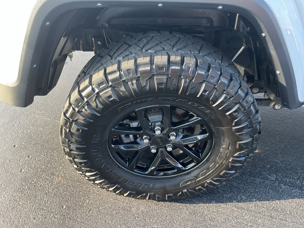 Used 2023 Jeep Gladiator Sport image 28