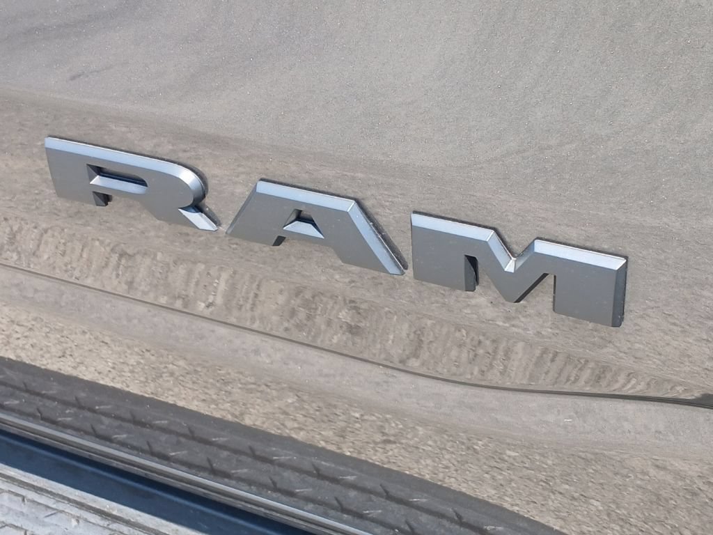 Used 2022 RAM 1500 Laramie AWD/4WD image 35