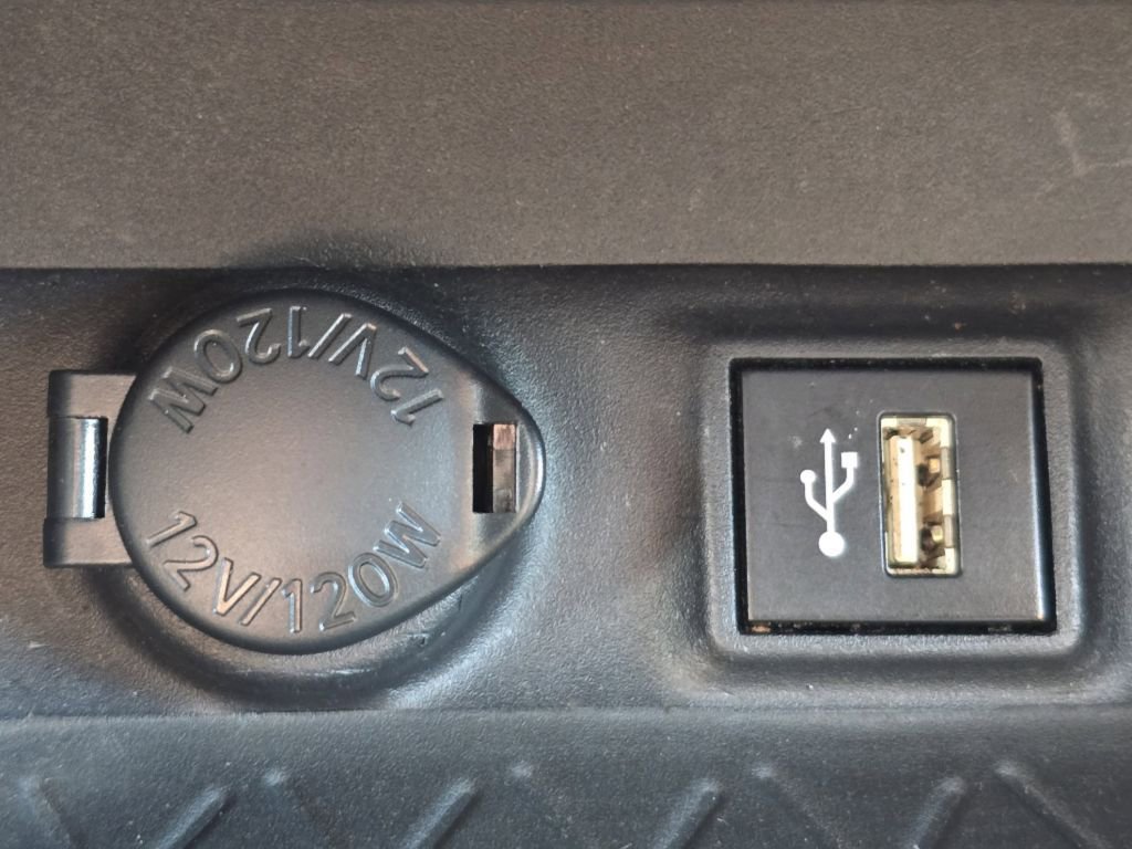 Used 2024 Toyota RAV4 XSE w/ Weather Package image 6