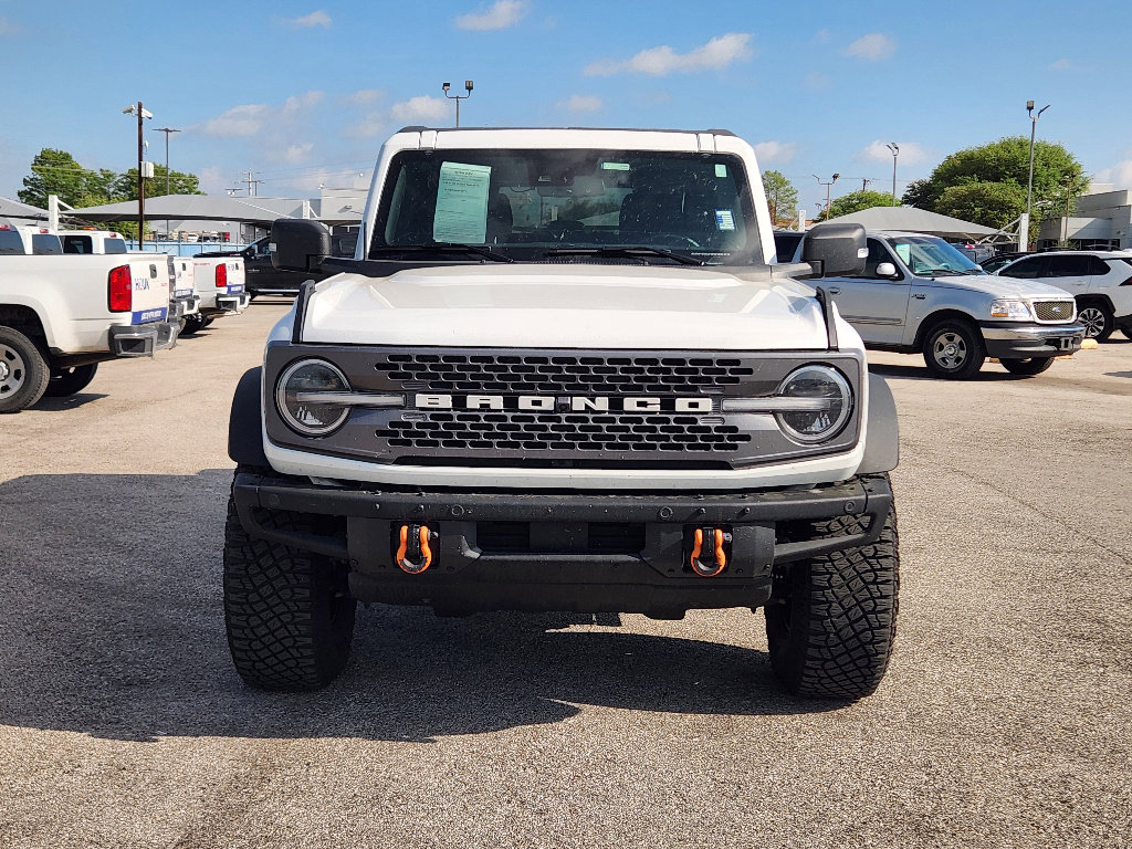 Used 2024 Ford Bronco Badlands image 2